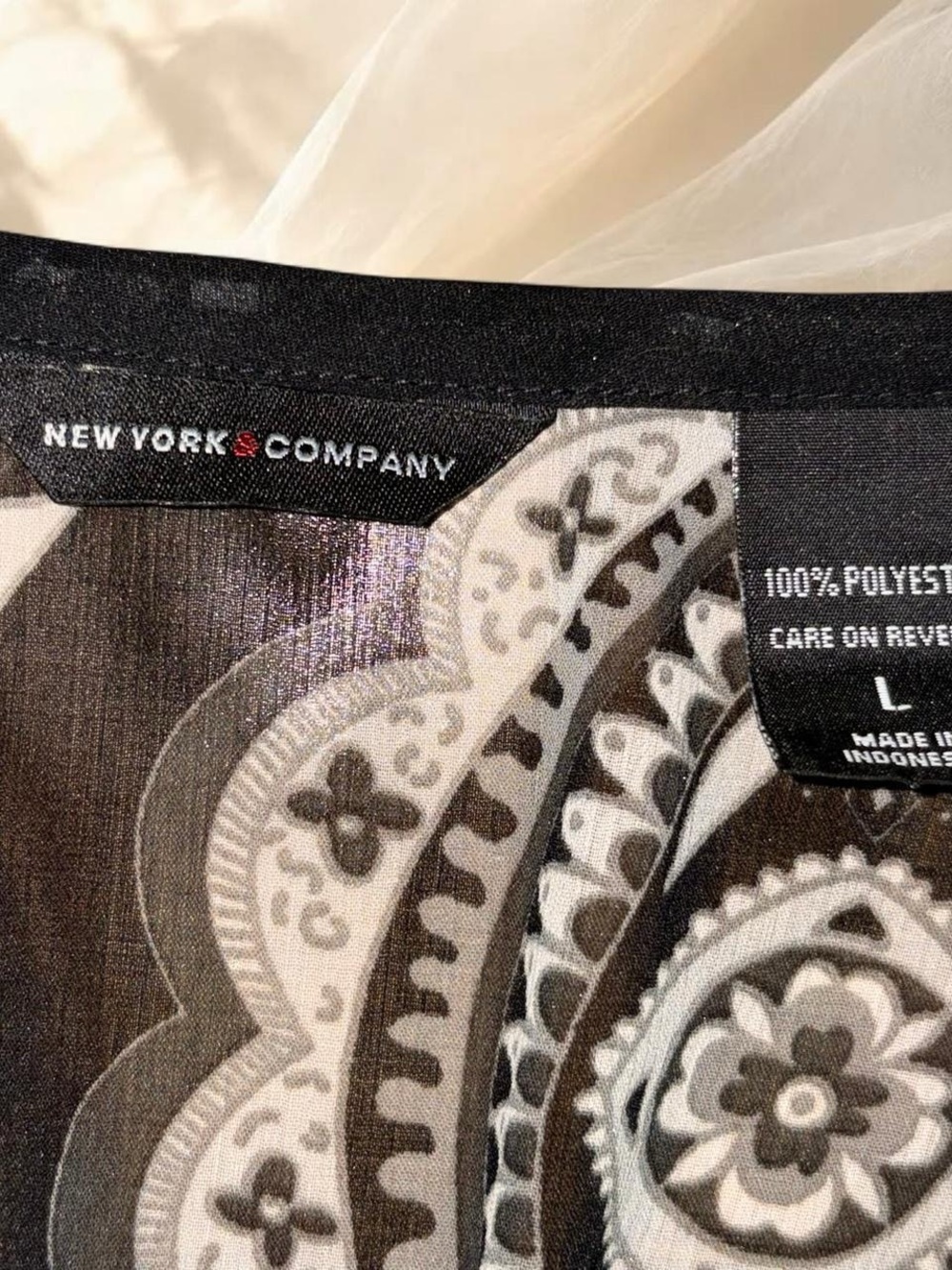 NY&Co Black White Paisley Tie Front Tunic Blouse L - Picture 2 of 5